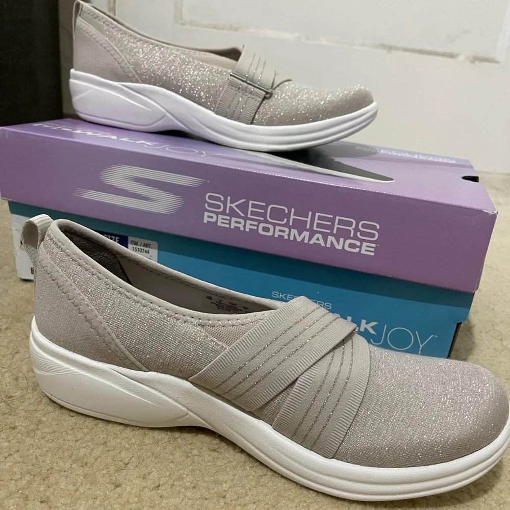Sketcher Performance Shoes - Picture 2 of 6